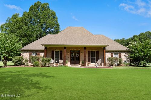 1040 Emileigh Dr, Summit, MS, 39666-4700 | Card Image