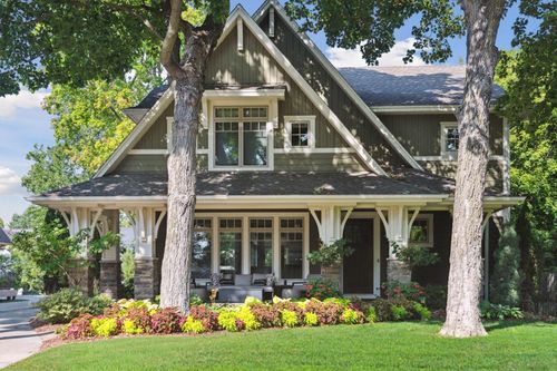 633 Park St E, Wayzata, MN, 55391-1043 | Card Image