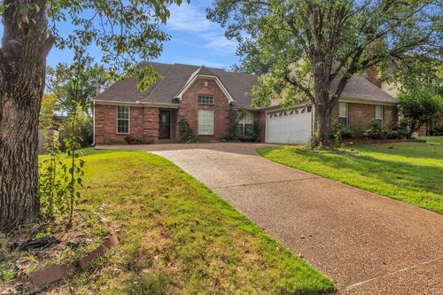 870 Wood Shadows Ln N, Cordova, TN, 38018-6472 | Card Image
