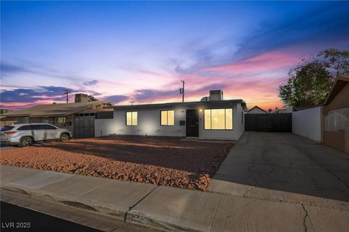 4315 Ridgedale Ave, Las Vegas, NV, 89121-2624 | Card Image