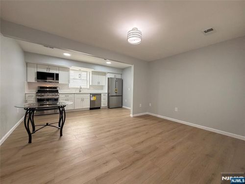 58-60 Davenport Ave, Newark, NJ, 07107-2760 | Card Image