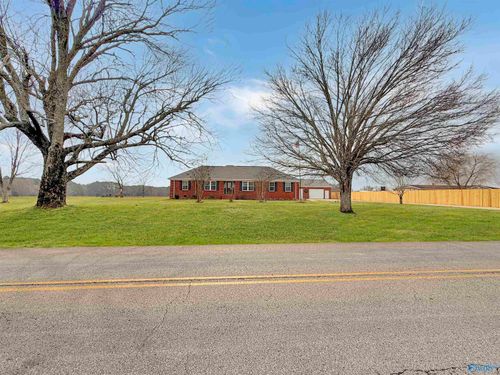 712 Bo Howard Rd, Toney, AL, 35773-9245 | Card Image