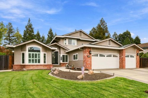 9219 Rancho Dr, Elk Grove, CA, 95624-2116 | Card Image