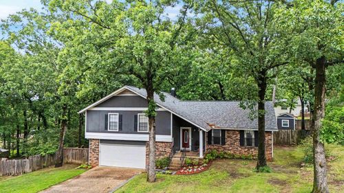 7 Amber Ct, Little Rock, AR, 72212-2201 | Card Image