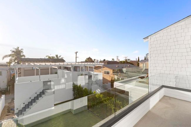 7214 Fay Ave, House other with 4 bedrooms, 3 bathrooms and 2 parking in La Jolla CA | Image 12