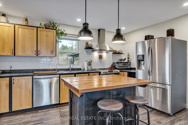 851 Kimberly Dr, House other with 3 bedrooms, 3 bathrooms and 8 parking in Ennismore ON | Image 21