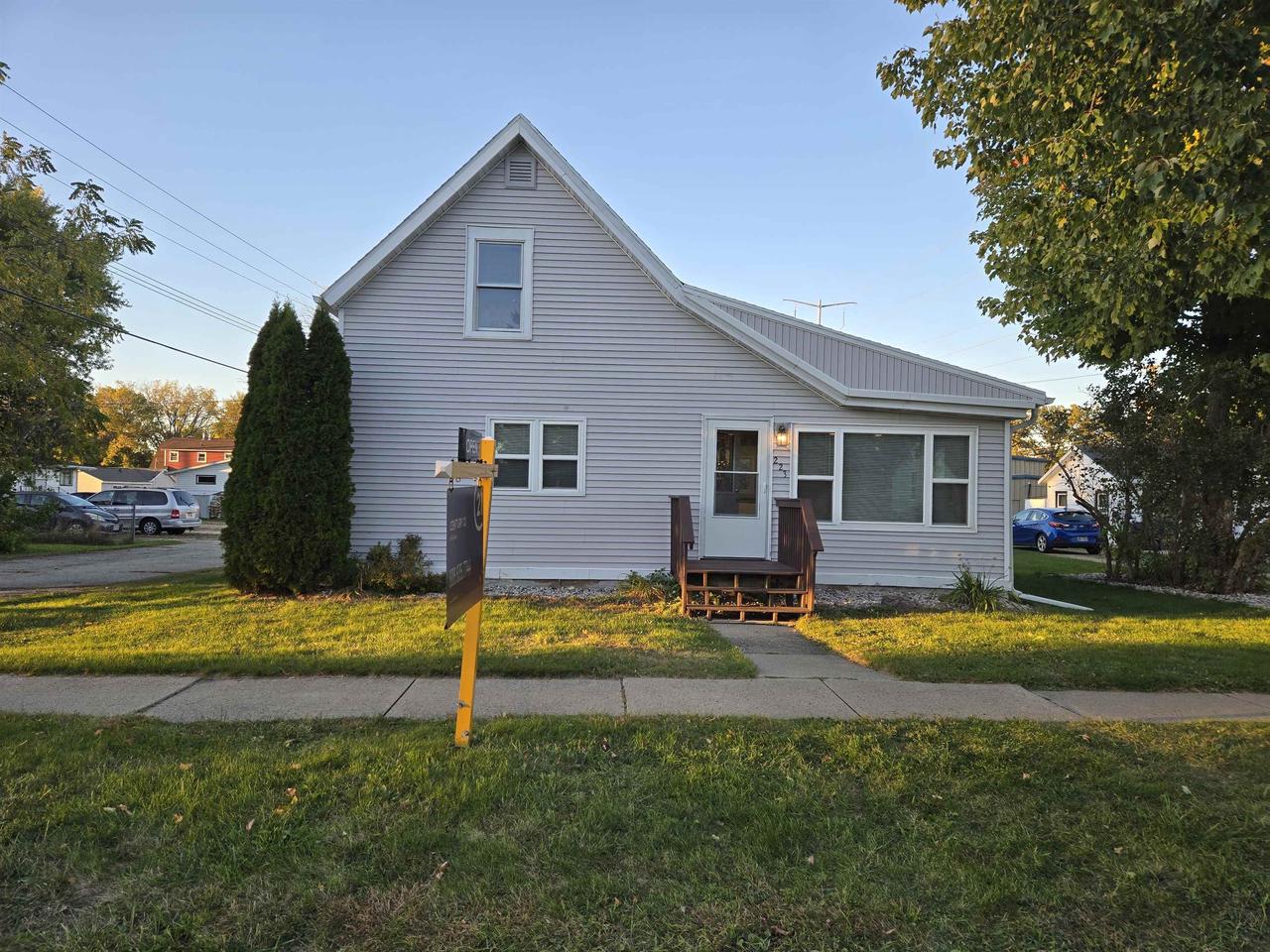 Washington St, Poynette, WI 53955