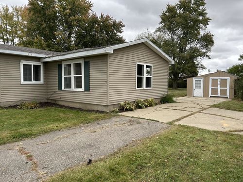 5236 N M 52, Owosso, MI, 48867-8817 | Card Image