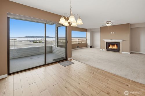 apt-104-22211 Cliff Ave S, Des Moines, WA, 98198-4624 | Card Image