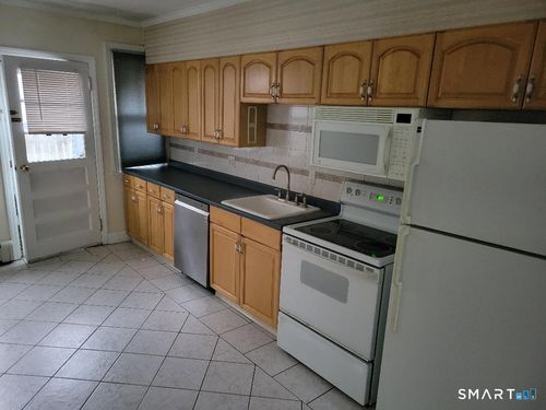 26 Lyon Ave, Greenwich, CT, 06830-6206 | Card Image