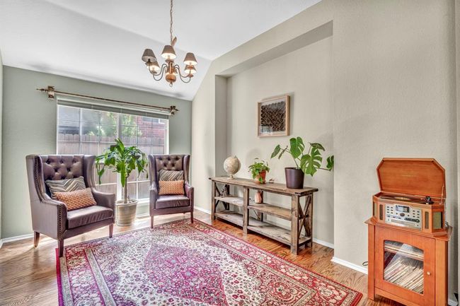 8121 Forest Heights Ln, House other with 3 bedrooms, 2 bathrooms and 4 parking in Austin TX | Image 7
