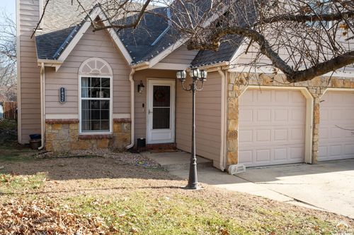 1432 Stone Meadows Dr, Lawrence, KS, 66049-3827 | Card Image