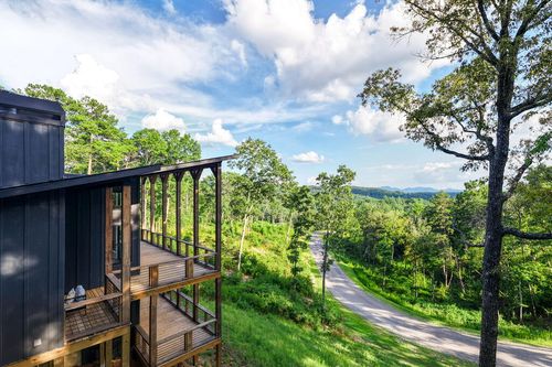 386 Mountain Laurel Dr, Mineral Bluff, GA, 30559 | Card Image