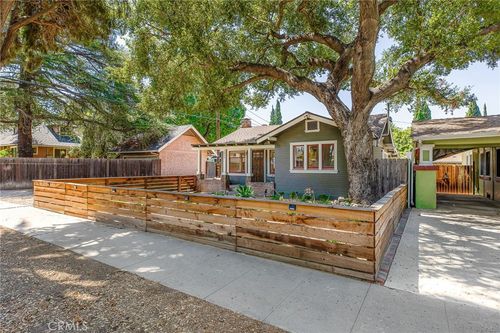 3844 Linwood, Riverside, CA, 92506 | Card Image
