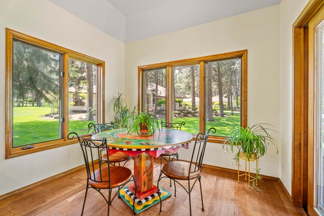 16-Dining Area | Image 14