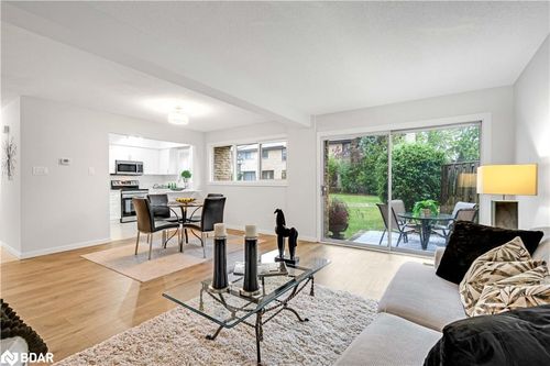57-2605 Woodchester Dr, Mississauga, ON, L5K2E3 | Card Image