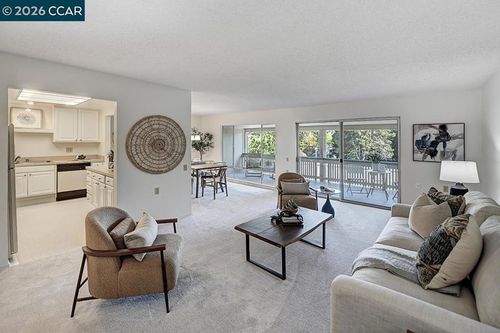 apt-5-1316 Oakmont Dr, Walnut Creek, CA, 94595-2434 | Card Image