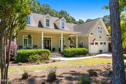 2668 Parkridge Dr, Southport, NC, 28461-8246 | Card Image