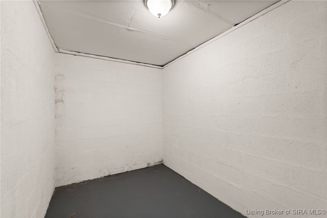 1110 W Helton Rd, Home with 3 bedrooms, 3 bathrooms and null parking in Scottsburg IN | Image 52