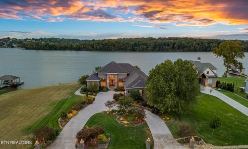 3726 Promontory Pt, Louisville, TN, 37777-4354 | Card Image