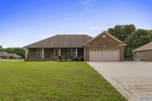 16121 Kyle Moran Dr, Athens, AL, 35614-5161 | Card Image