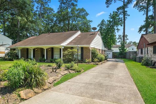 719 Thornwood Dr, Shenandoah, TX, 77381-1048 | Card Image