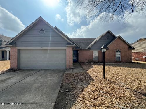 819 Lakemont Drive, Southaven, MS, 38672 | Card Image