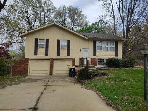 5123 Overton Cir, Kansas City, MO, 64133-2263 | Card Image