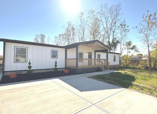 1078 Lake Dr, Shirley, IN, 47384-9518 | Card Image