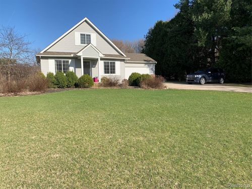 8164 Genesee Rd. Road, Mt. Morris, MI, 48458 | Card Image