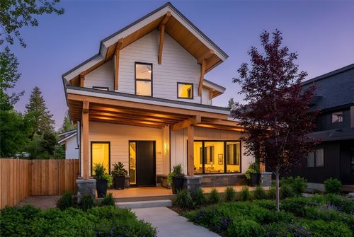 119 Spruce St, Steamboat Springs, CO, 80487-2514 | Card Image