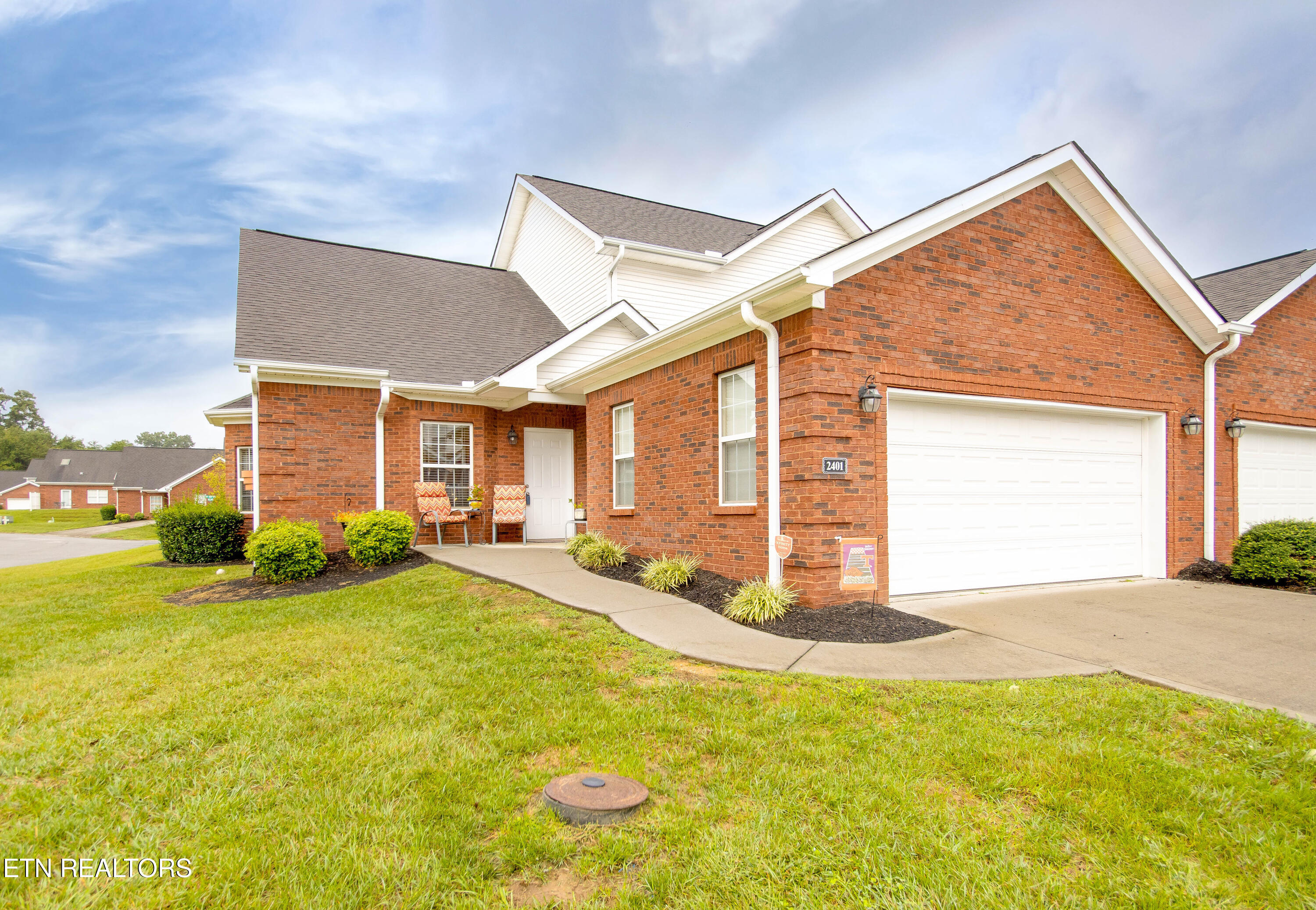 Lassie Way, Knoxville, TN 37909