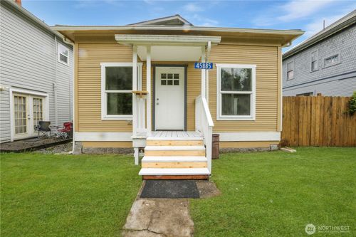 45885 Division St, Concrete, WA, 98237-9707 | Card Image