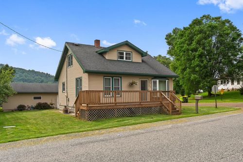 302 Gilbertson Street, Chaseburg, WI, 54621 | Card Image