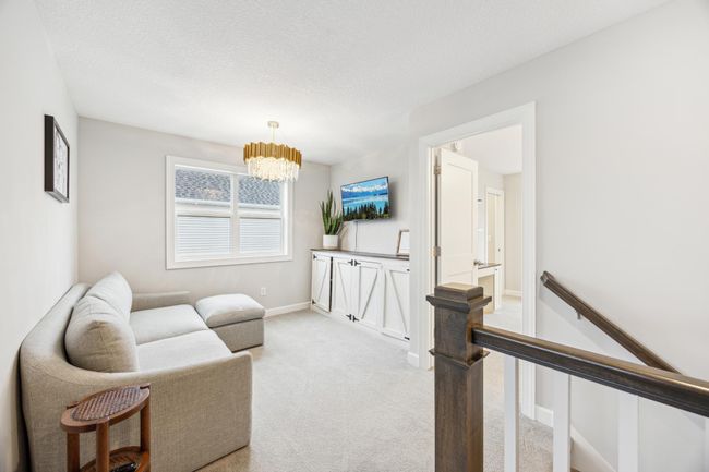 Upstairs loft area. | Image 15