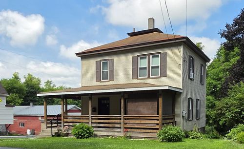 98 Merchant St, Barre, VT, 05641-2929 | Card Image