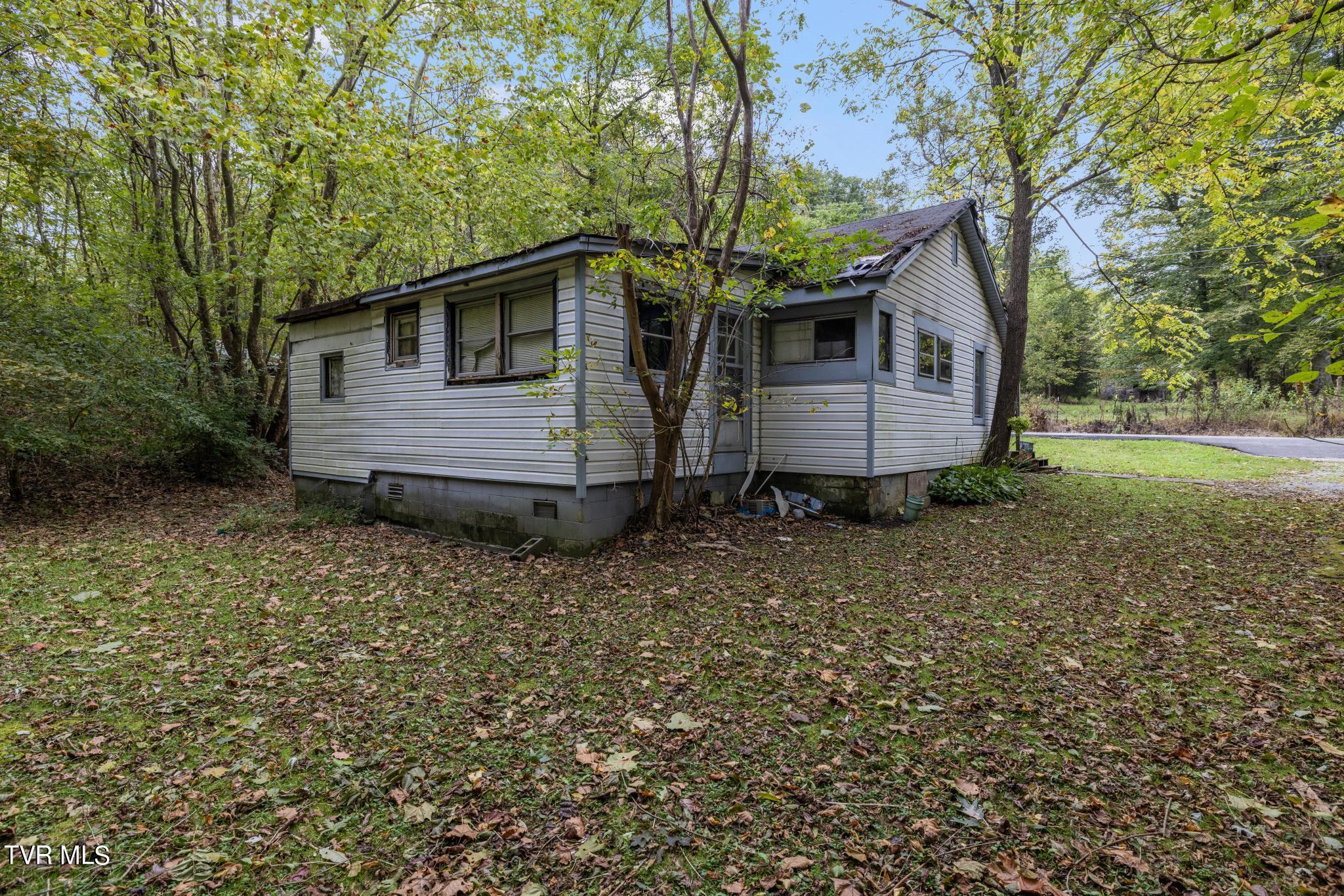 Walnut Hill Rd, Bristol, TN 37620