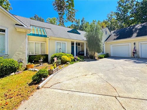 21 Rocky Cir Ne, White, GA, 30184-2857 | Card Image