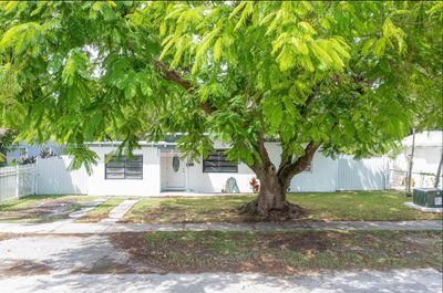 45 Nw 127th St, House other with 3 bedrooms, 2 bathrooms and null parking in North Miami FL | Image 3