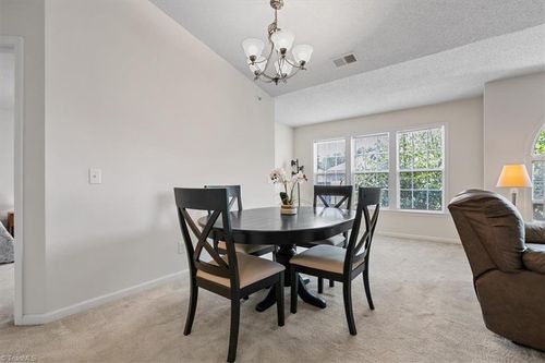 apt-m-2600 Pennoak Way, Greensboro, NC, 27407-4088 | Card Image