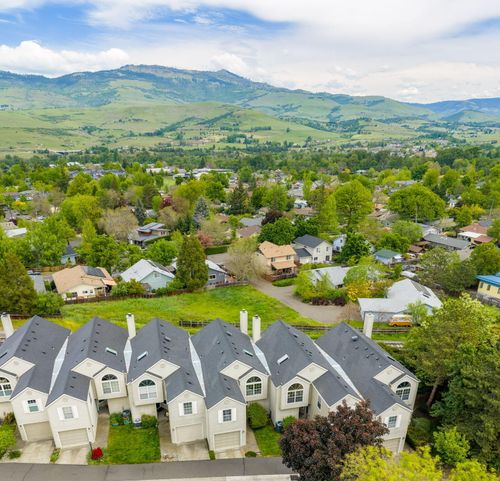 366 Glenn St, Ashland, OR, 97520-1773 | Card Image