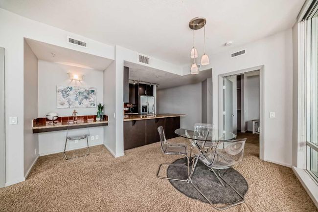 1306 - 1410 1 Street Se, Home with 2 bedrooms, 2 bathrooms and 1 parking in Calgary AB | Image 8