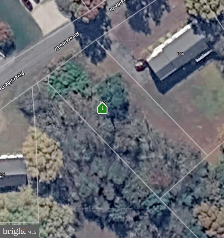 Land in SEAFORD 4