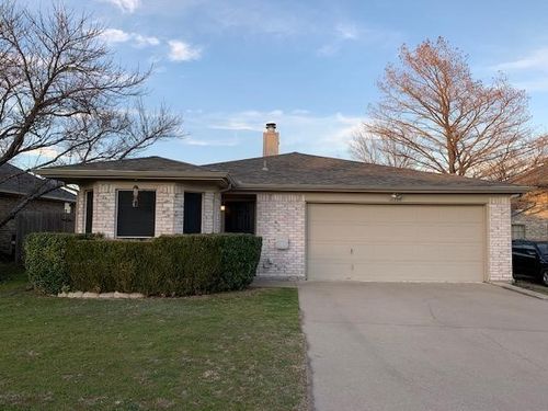 10220 Maria Dr, Fort Worth, TX, 76108-4072 | Card Image