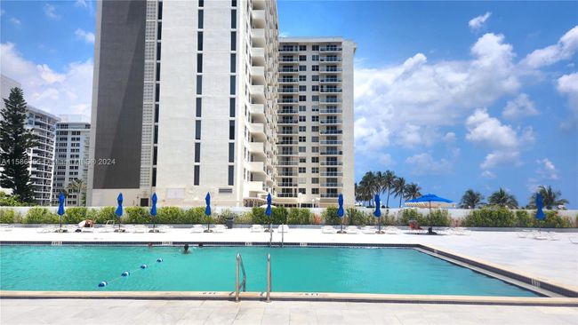 1714 - 5601 Collins Ave, Condo with 2 bedrooms, 2 bathrooms and null parking in Miami Beach FL | Image 33