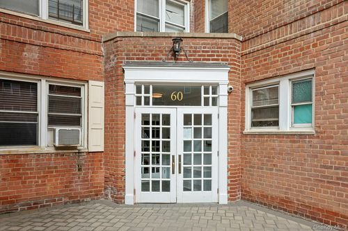 a207-60 Locust Ave, New Rochelle, NY, 10801-7360 | Card Image