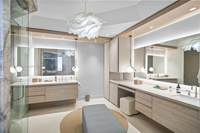APT-3202 - 16051 Collins Ave, Condo with 2 bedrooms, 3 bathrooms and null parking in Sunny Isles Beach FL | Image 23