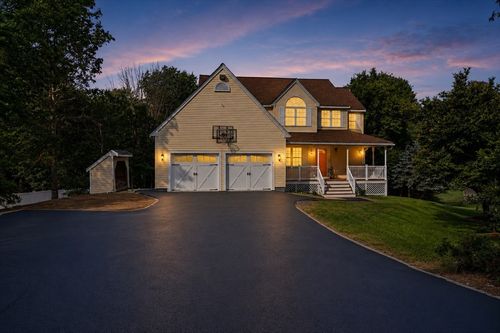 4 Upton Rd, Westborough, MA, 01581-2108 | Card Image