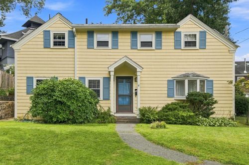 4 Littles Point Ln, Swampscott, MA, 01907-2829 | Card Image