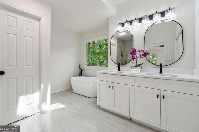2863 Landing Dr, House other with 5 bedrooms, 4 bathrooms and 2 parking in Marietta GA | Image 17
